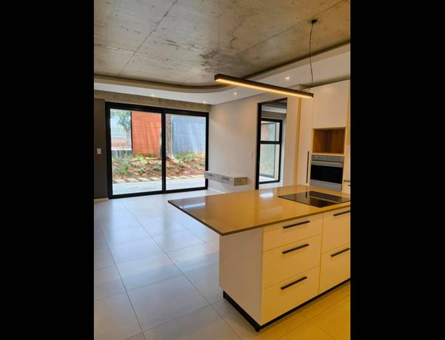 2 BEDROOM PROPERTY TO RENT IN MENLO PARK